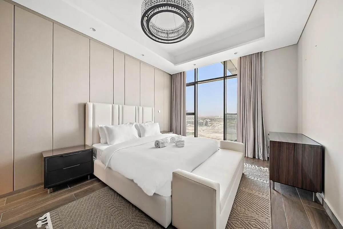 First Class 1Br Elegant Modern Retreat ドバイ アパート